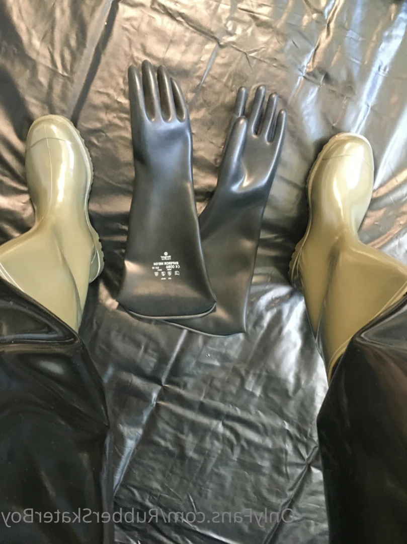 rubberskaterboy Onlyfans leaked photo 14460623 on Hotleaks.tv