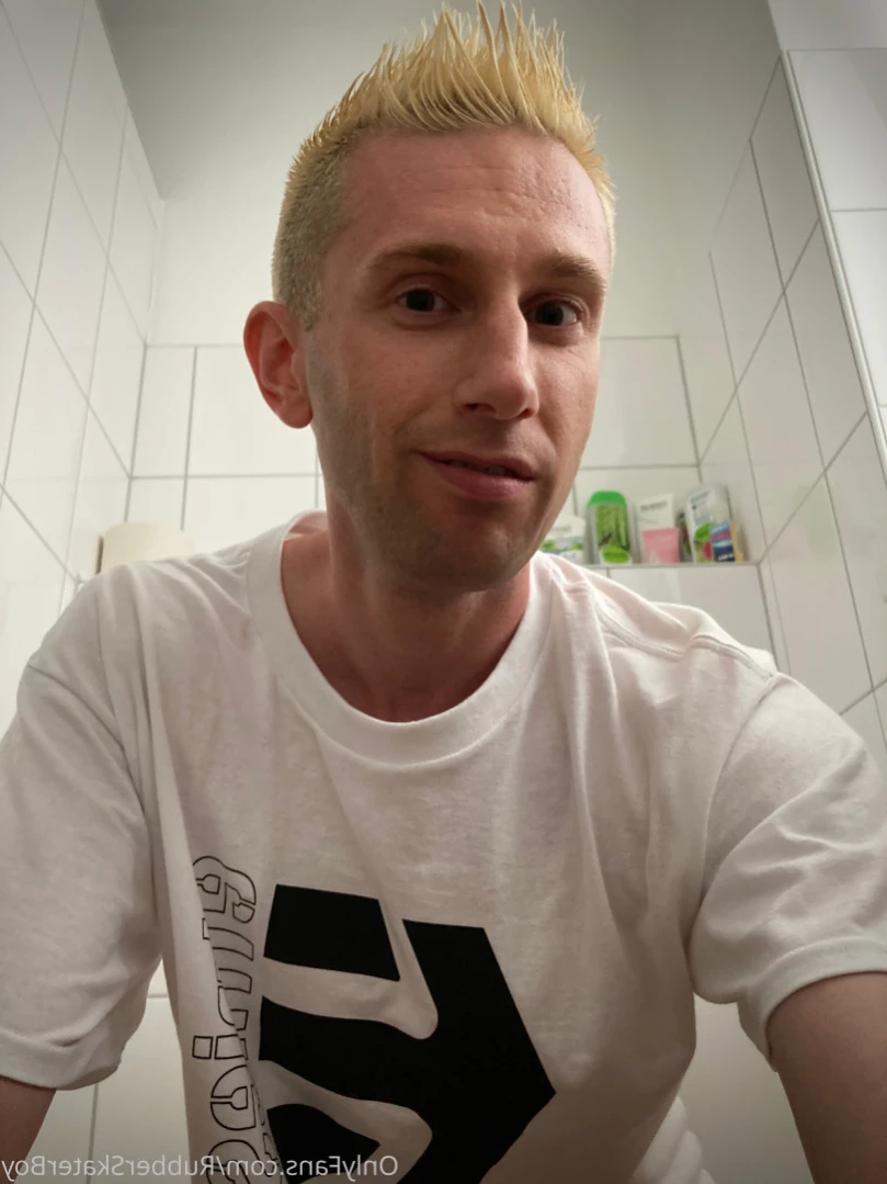 rubberskaterboy Onlyfans leaked photo 14646449 on Hotleaks.tv