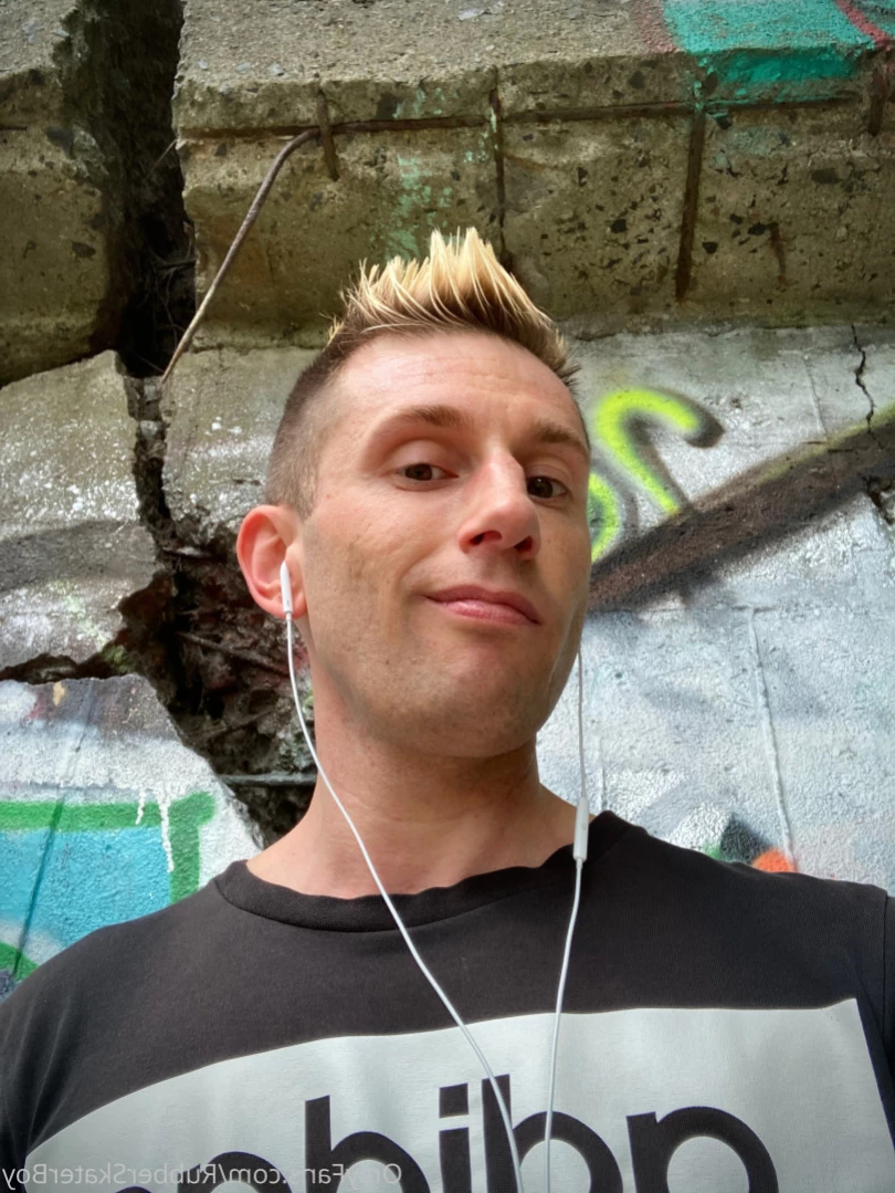 rubberskaterboy Onlyfans leaked photo 14715103 on Hotleaks.tv