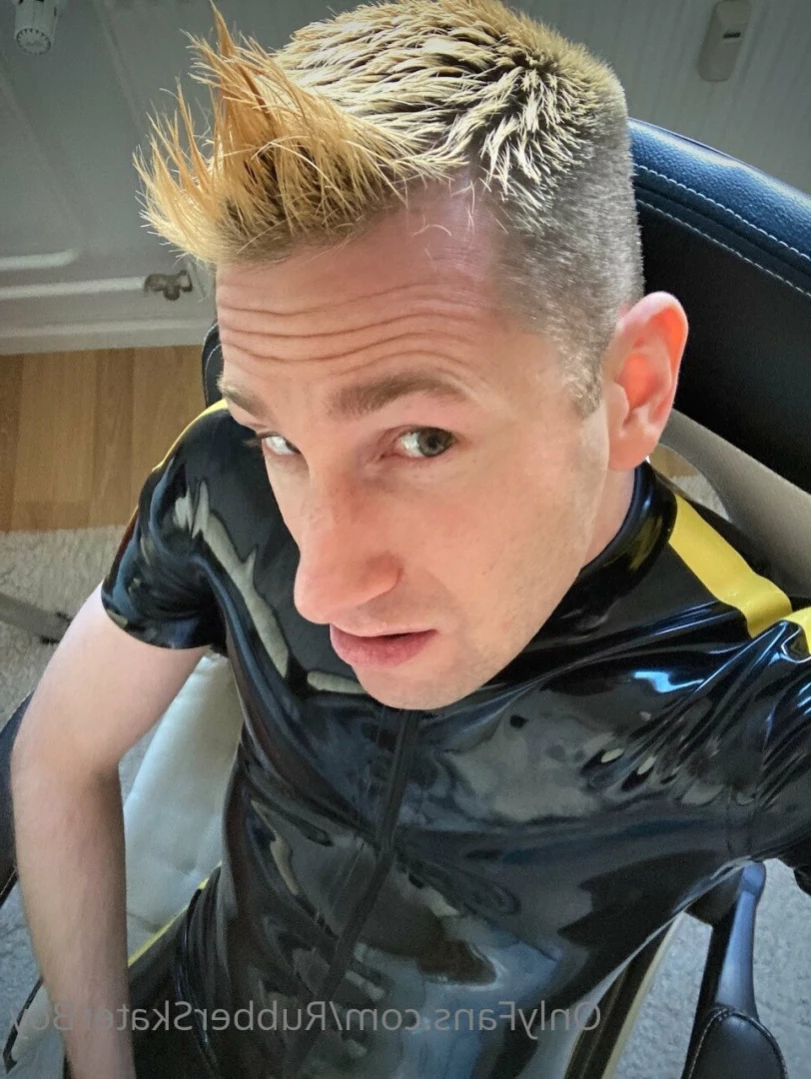 rubberskaterboy Onlyfans leaked photo 14765694 on Hotleaks.tv