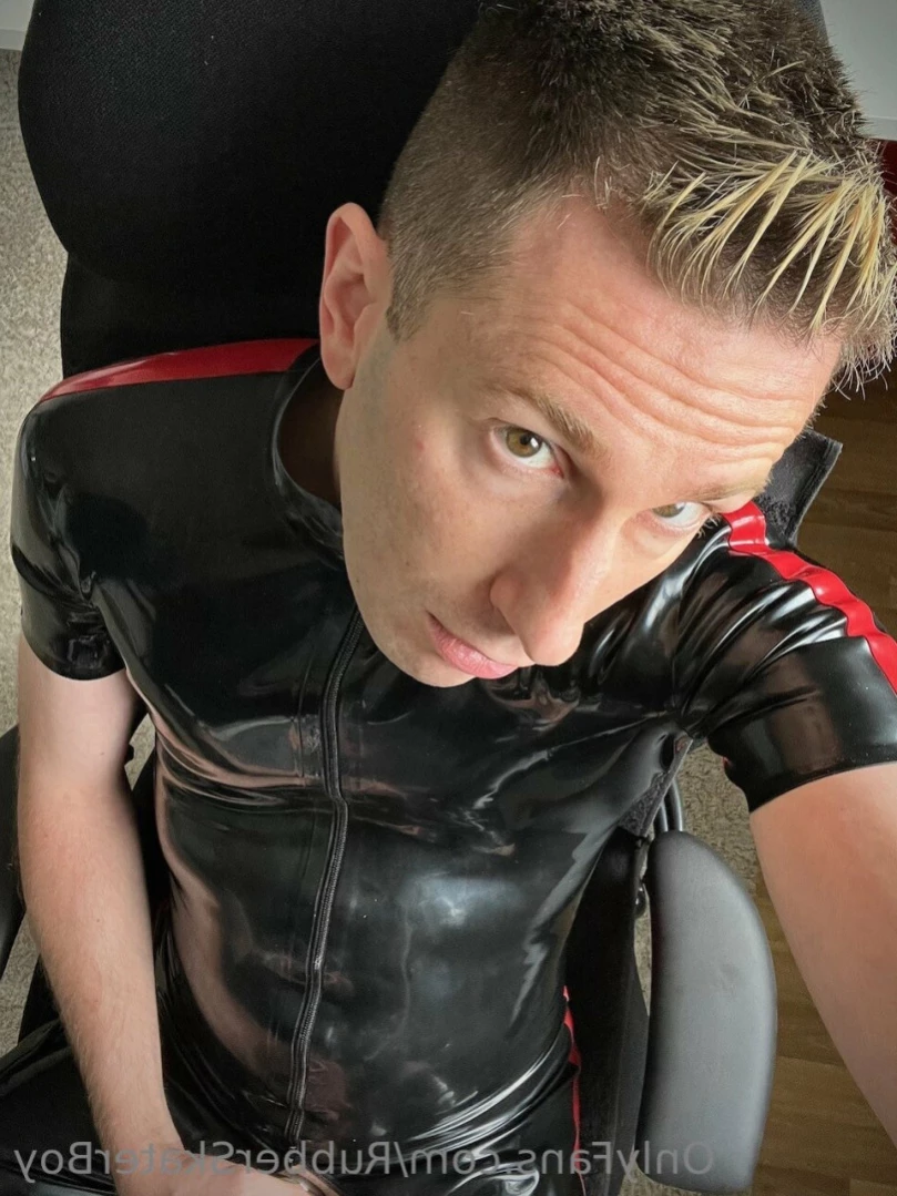 rubberskaterboy Onlyfans leaked photo 14848694 on Hotleaks.tv