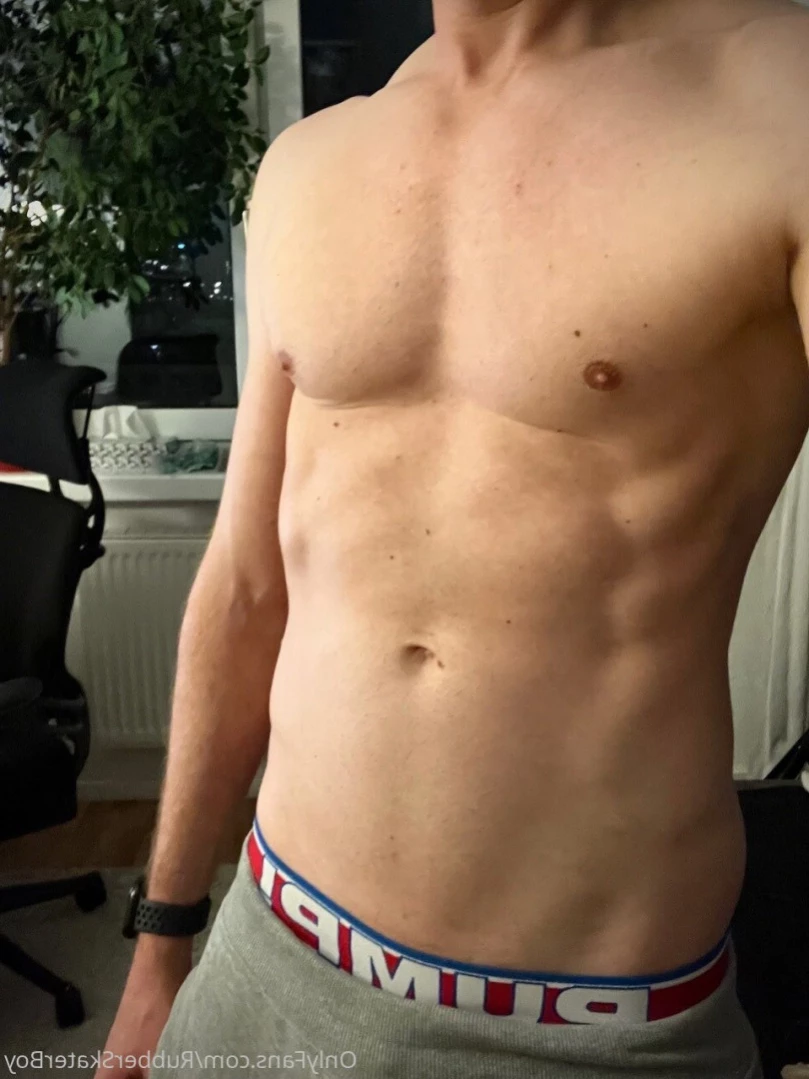 rubberskaterboy Onlyfans leaked photo 14981334 on Hotleaks.tv
