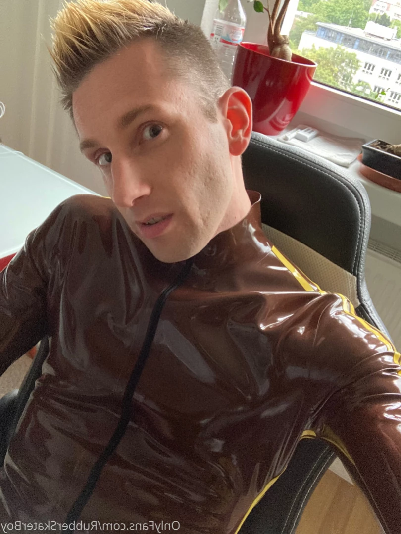 rubberskaterboy Onlyfans leaked photo 15121443 on Hotleaks.tv