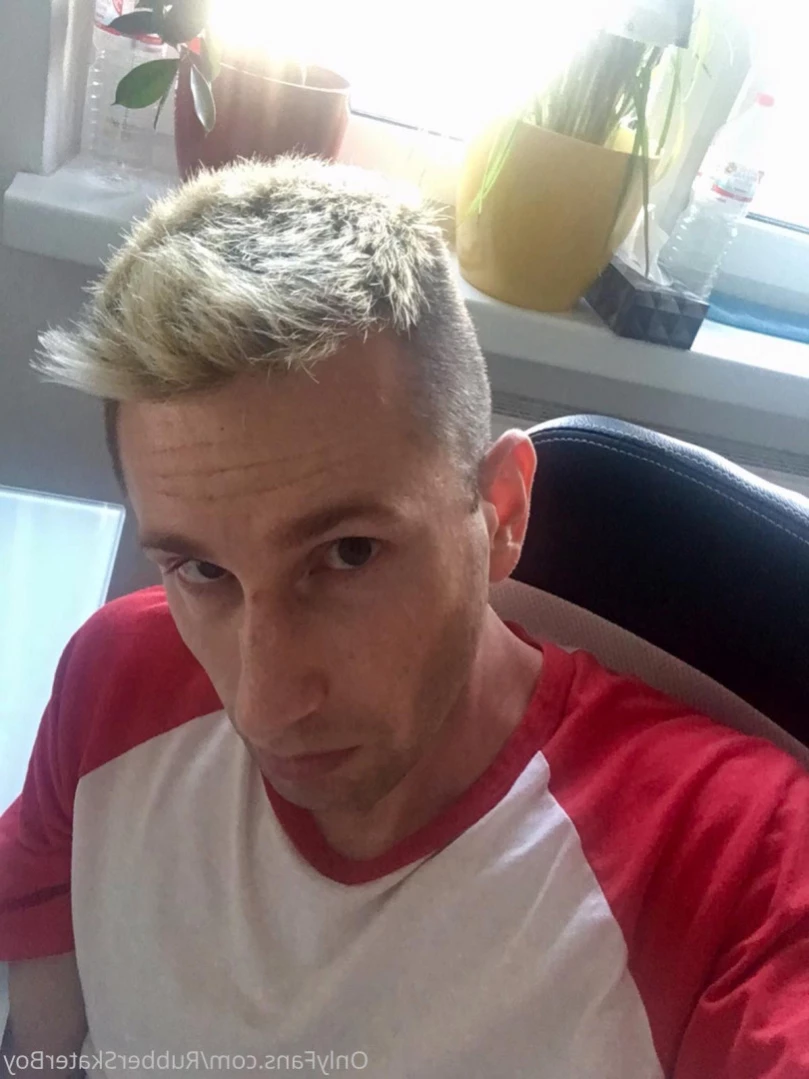 rubberskaterboy Onlyfans leaked photo 15329301 on Hotleaks.tv