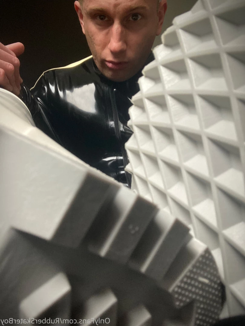 rubberskaterboy Onlyfans leaked photo 15515002 on Hotleaks.tv