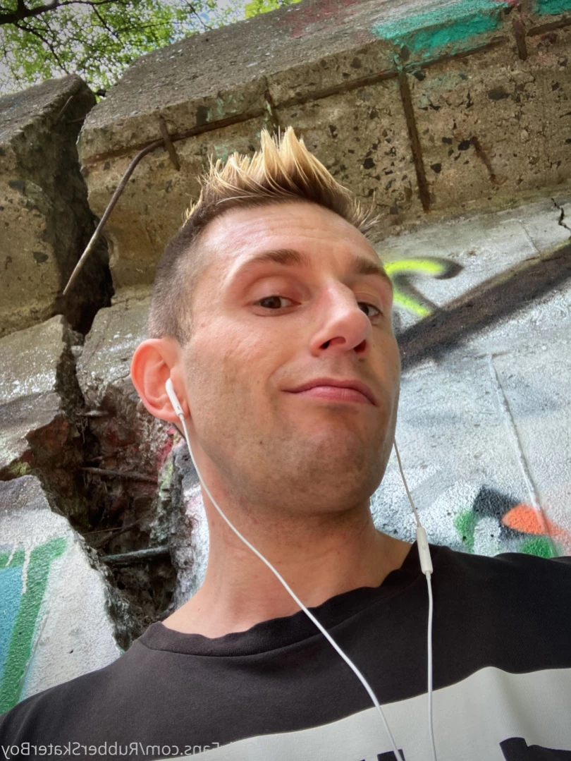 rubberskaterboy Onlyfans leaked photo 15565504 on Hotleaks.tv
