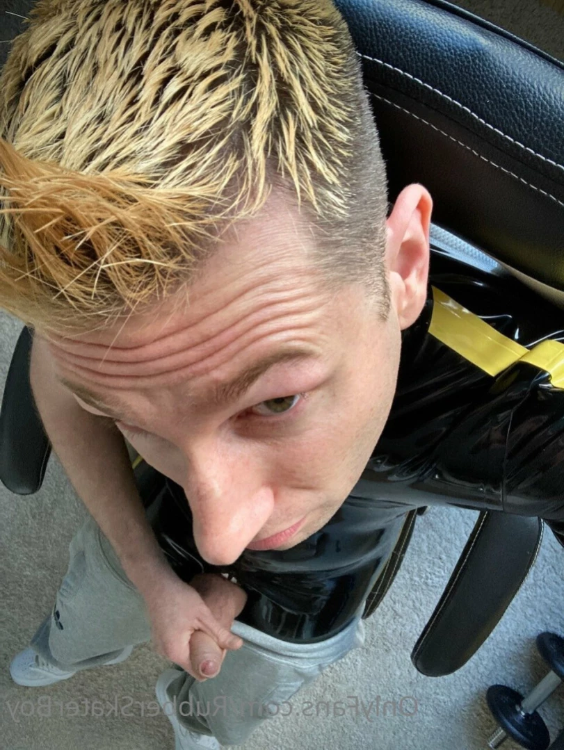 rubberskaterboy Onlyfans leaked photo 15815135 on Hotleaks.tv