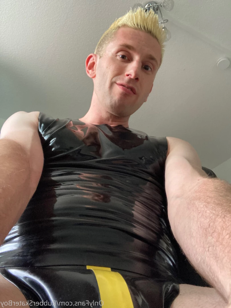rubberskaterboy Onlyfans leaked photo 16157567 on Hotleaks.tv