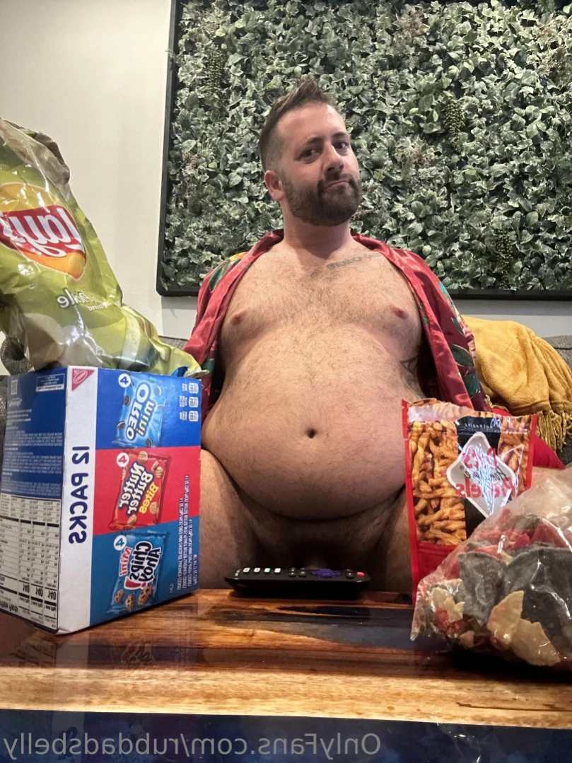 Rub Dads Belly [ rubdadsbelly ] Onlyfans leaked photo 13781510 on Hotleaks.tv
