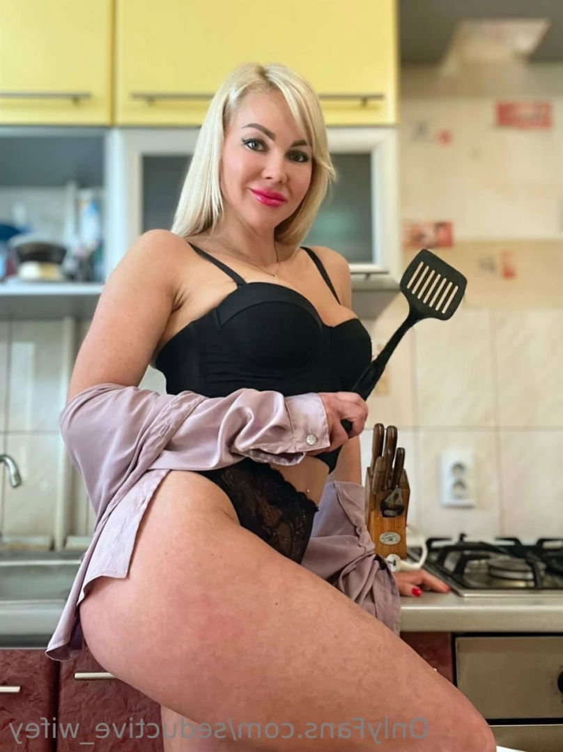 Seductive Wifey [ seductive_wifey ] Onlyfans leaked photo 14284754 on Hotleaks.tv