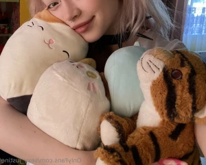 16025639