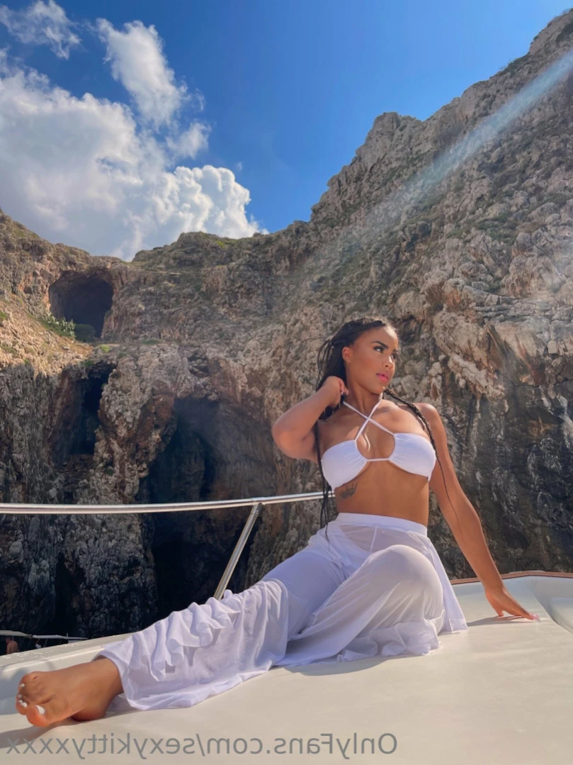 sexykittypriv Onlyfans leaked photo 14240222 on Hotleaks.tv