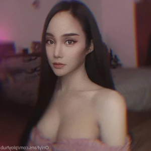 972561