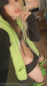 15705267