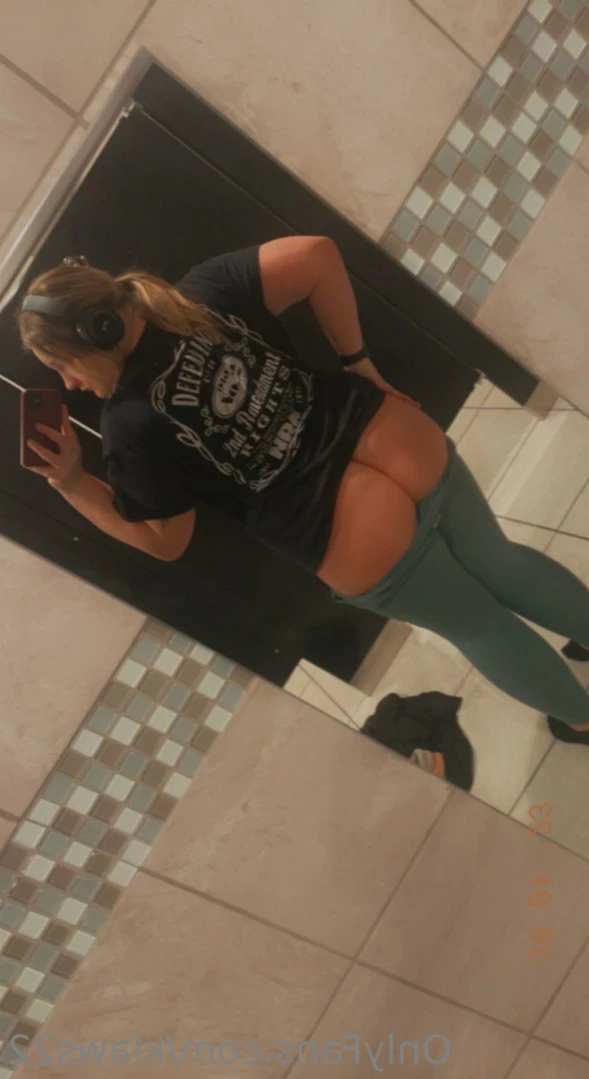 Silly girl🫦 [ sillygirl9822 ] Onlyfans leaked photo 12981974 on Hotleaks.tv