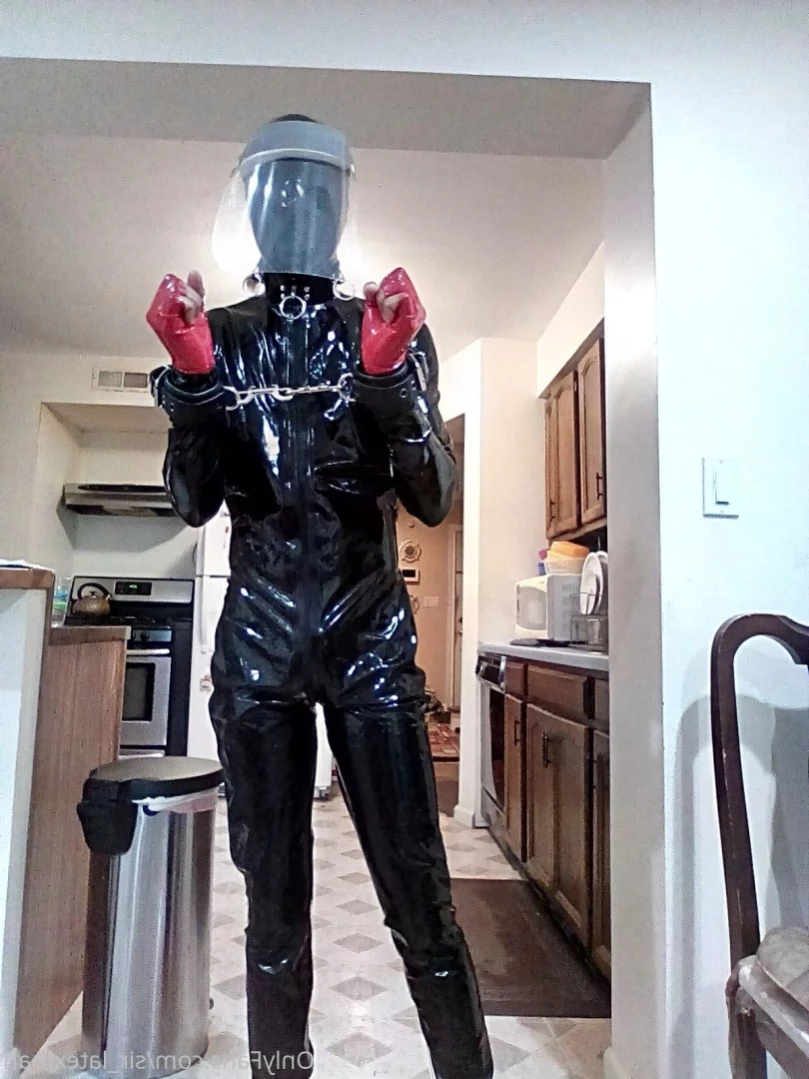 sir_latexman Onlyfans leaked photo 14209027 on Hotleaks.tv