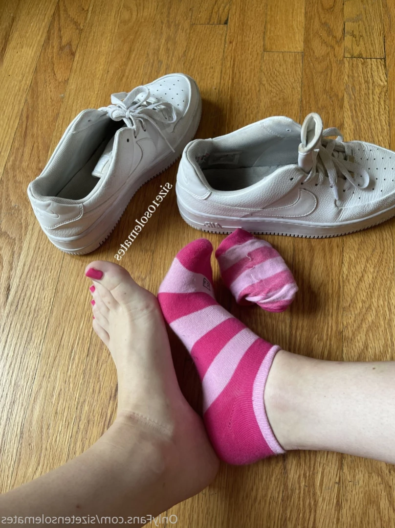 sizetensolemates 💋 [ sizetensolemates ] Onlyfans leaked photo 14425269 on Hotleaks.tv