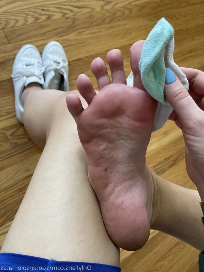 sizetensolemates 💋 [ sizetensolemates ] Onlyfans leaked photo 14425965 on Hotleaks.tv