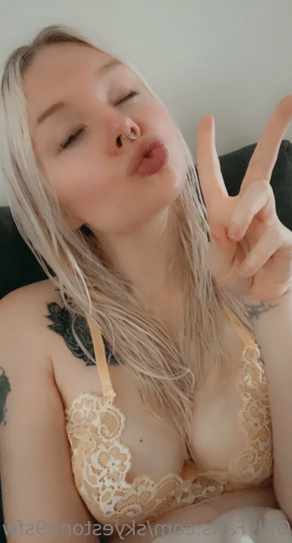 ♡ Skye Stone SFW Page [ skyestone9sfw ] Onlyfans leaked photo 14417128 on Hotleaks.tv