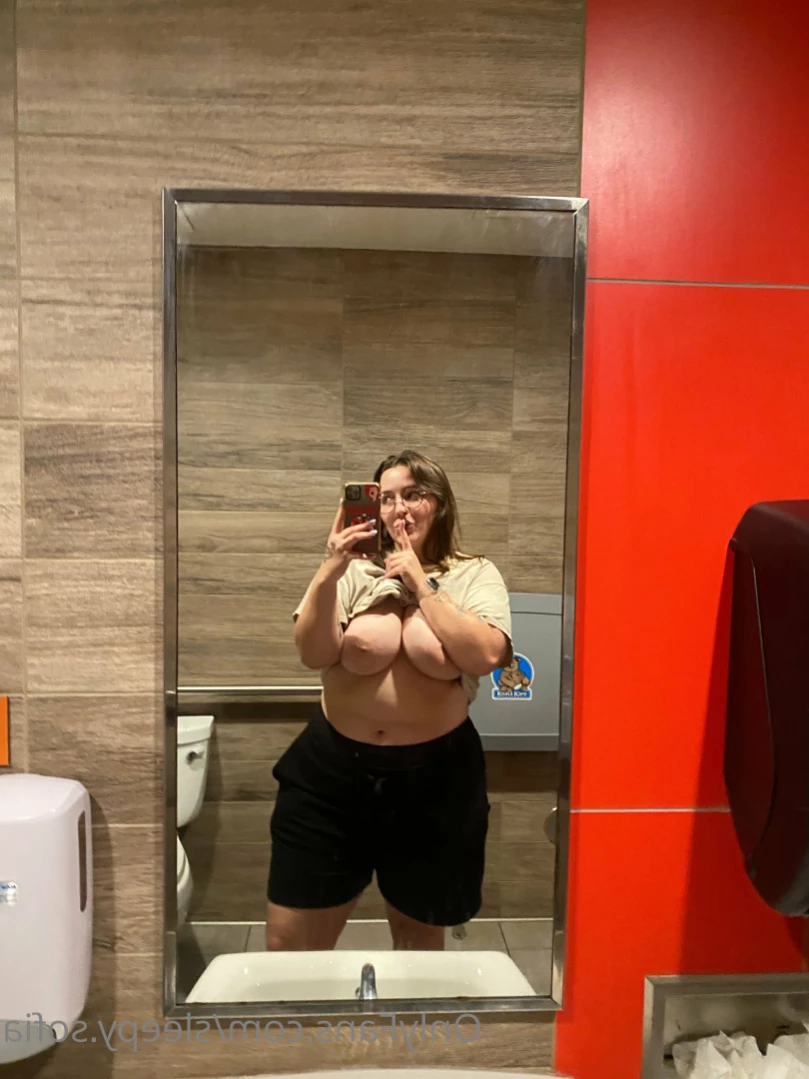 Sleepy Sofia 😴 VIP [ sleepysofiavip ] Onlyfans leaked photo 15995333 on Hotleaks.tv