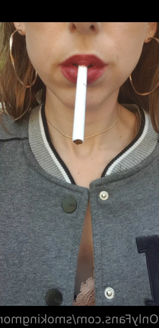 Smoking Mom [ smokingmom ] Onlyfans leaked photo 12916283 on Hotleaks.tv