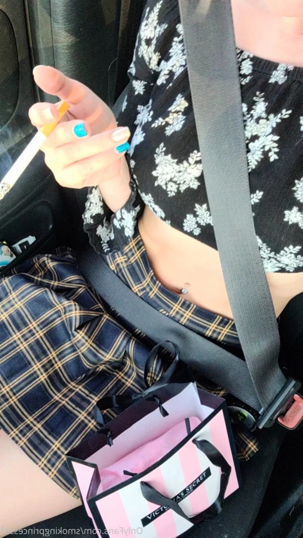 Smoking Princess [ smokingprincessof ] Onlyfans leaked photo 11321928 on Hotleaks.tv