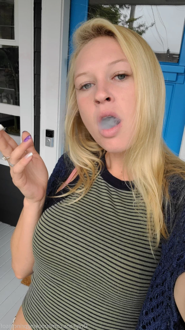 Smoking Princess [ smokingprincessof ] Onlyfans leaked photo 14465640 on Hotleaks.tv