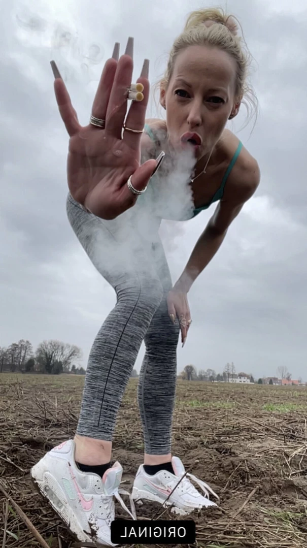 smokingqueenalina Onlyfans leaked photo 11320378 on Hotleaks.tv