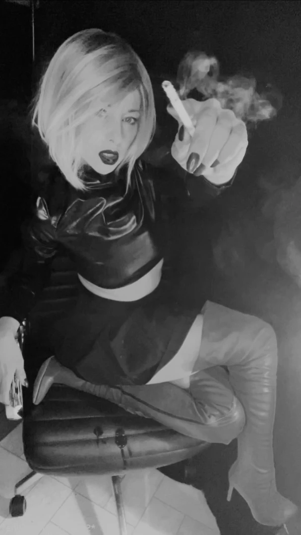 smokingqueenalina Onlyfans leaked photo 13736115 on Hotleaks.tv