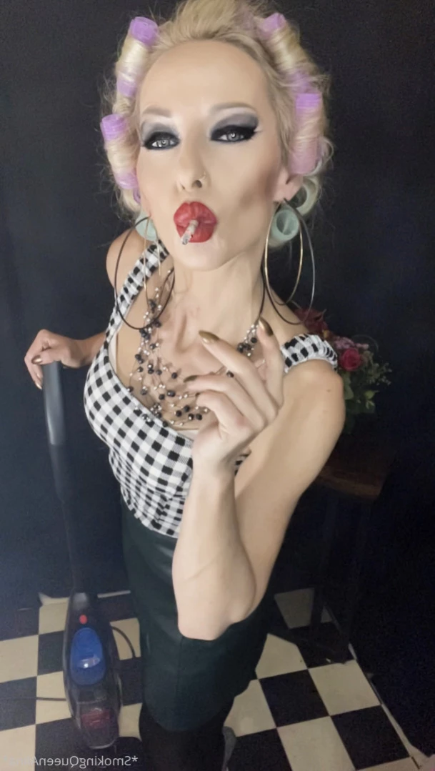 smokingqueenalina Onlyfans leaked photo 16181378 on Hotleaks.tv
