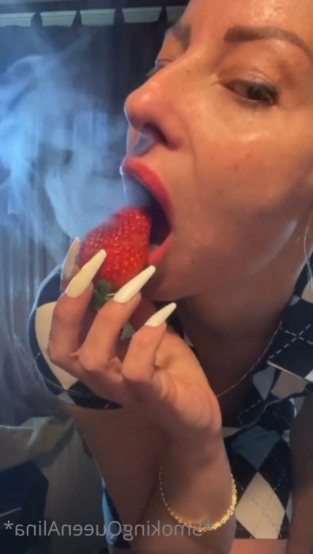smokingqueenalina Onlyfans leaked photo 16268215 on Hotleaks.tv