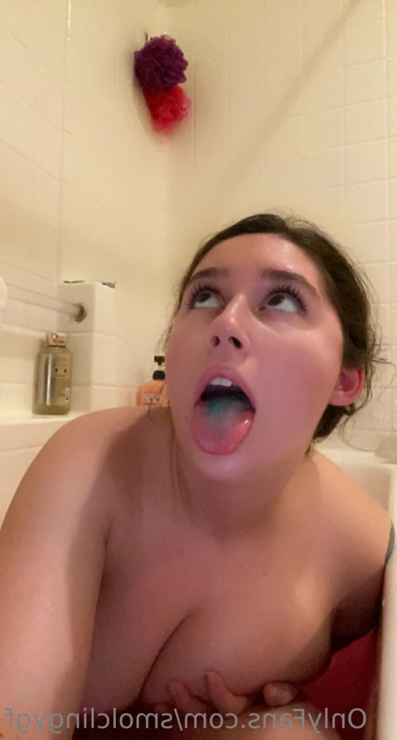 Britt [ smolclingygf ] Onlyfans leaked photo 12945572 on Hotleaks.tv