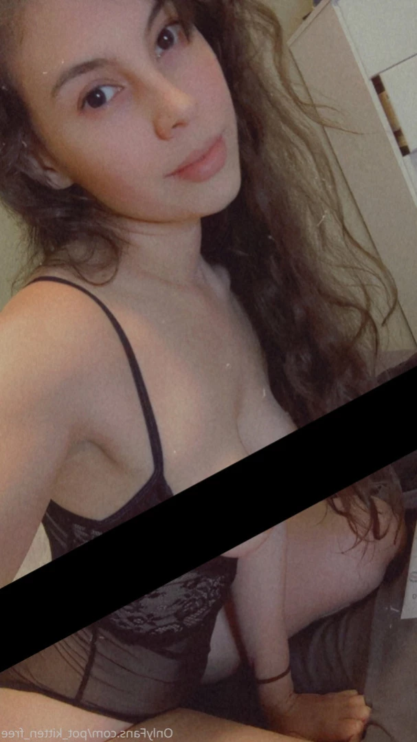 YOUR POCKET KITTEN 😇 [ softcore_kitten ] Onlyfans leaked photo 10933883 on Hotleaks.tv