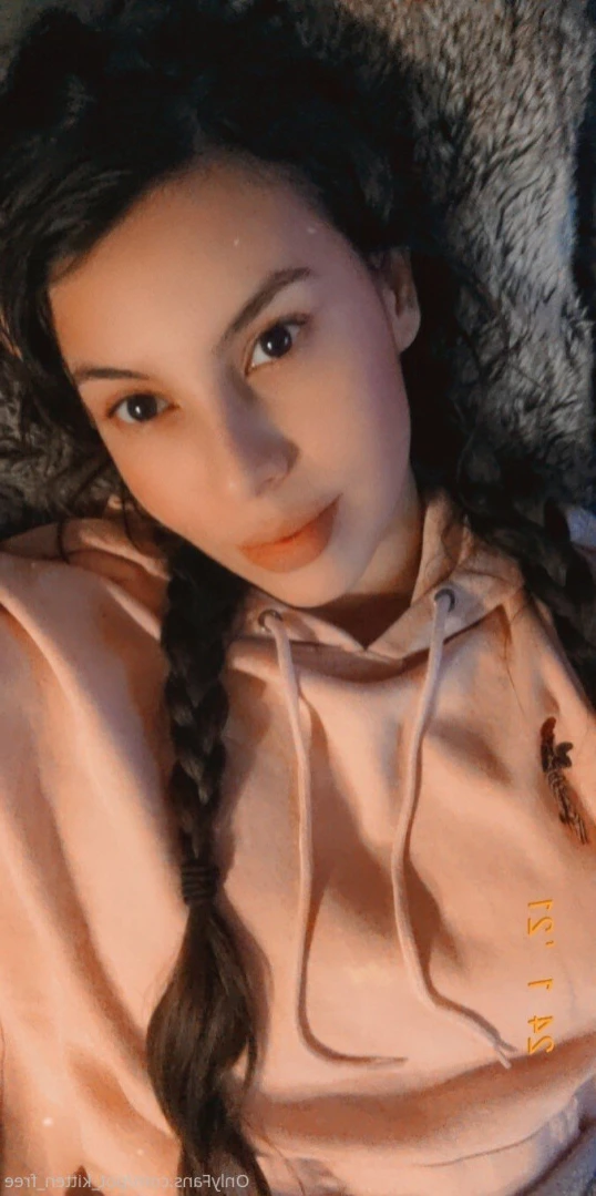 YOUR POCKET KITTEN 😇 [ softcore_kitten ] Onlyfans leaked photo 11318406 on Hotleaks.tv