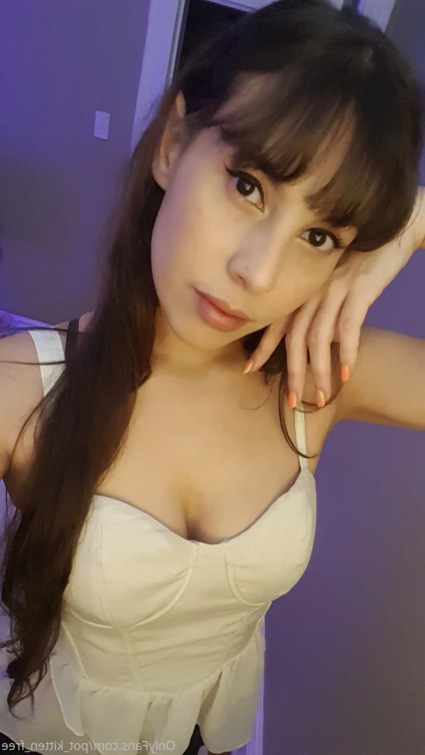 YOUR POCKET KITTEN 😇 [ softcore_kitten ] Onlyfans leaked photo 11326290 on Hotleaks.tv