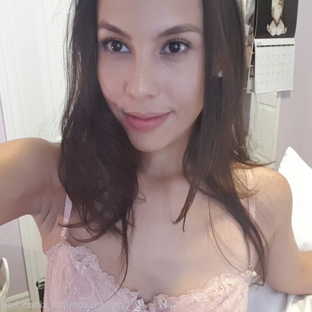 YOUR POCKET KITTEN 😇 [ softcore_kitten ] Onlyfans leaked photo 15291306 on Hotleaks.tv