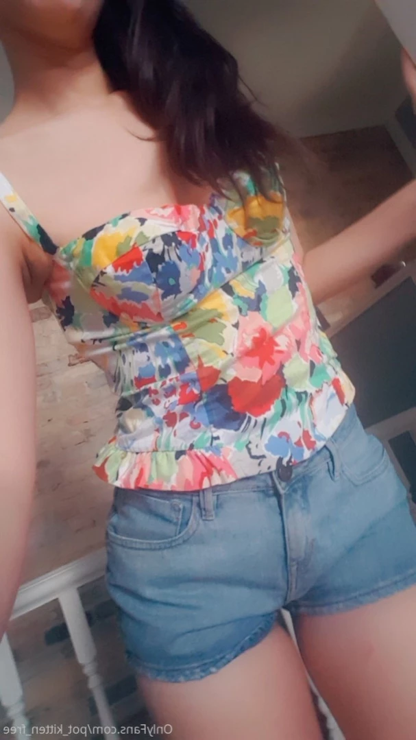 YOUR POCKET KITTEN 😇 [ softcore_kitten ] Onlyfans leaked photo 15973319 on Hotleaks.tv
