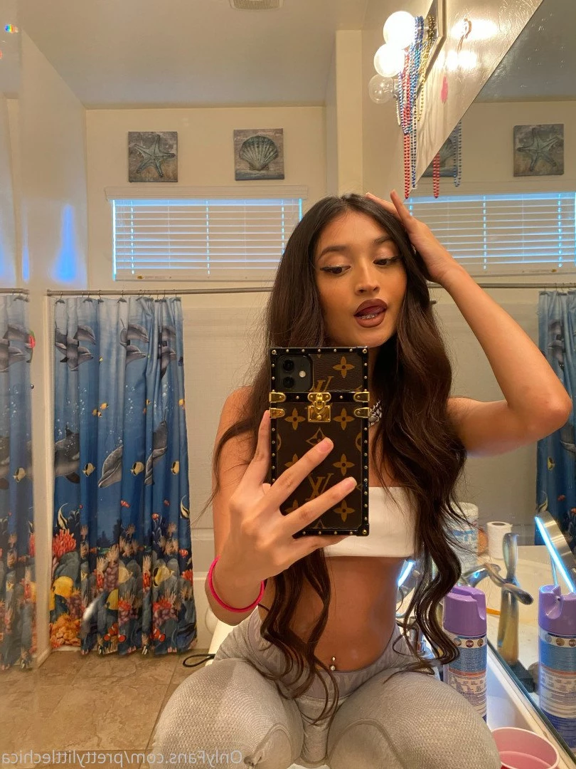 𝓒𝓱𝓲𝓺𝓾𝓲𝓽𝓪 ✨ [ prettylittlechica ] Onlyfans leaked photo 975251 on Hotleaks.tv