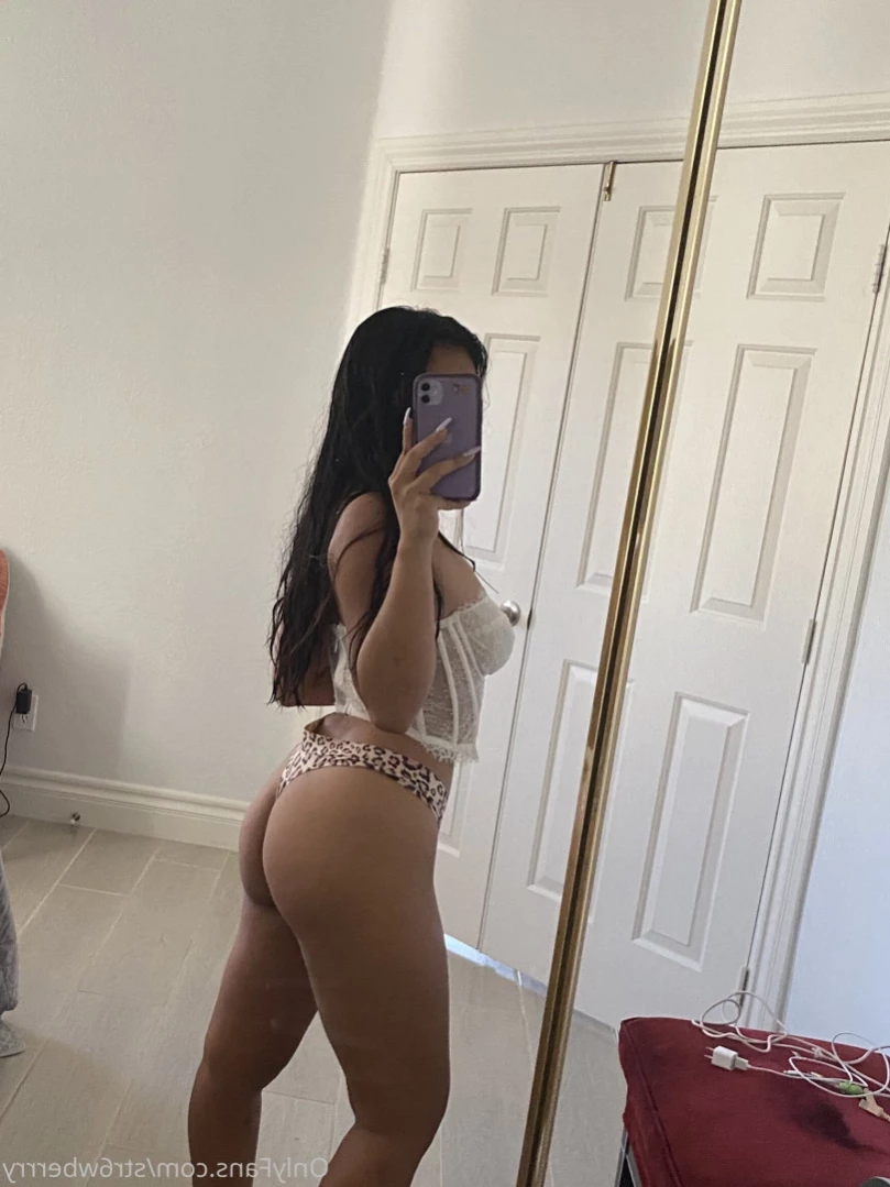 luna &lt;3 [ str6wberrry ] Onlyfans leaked photo 14403213 on Hotleaks.tv
