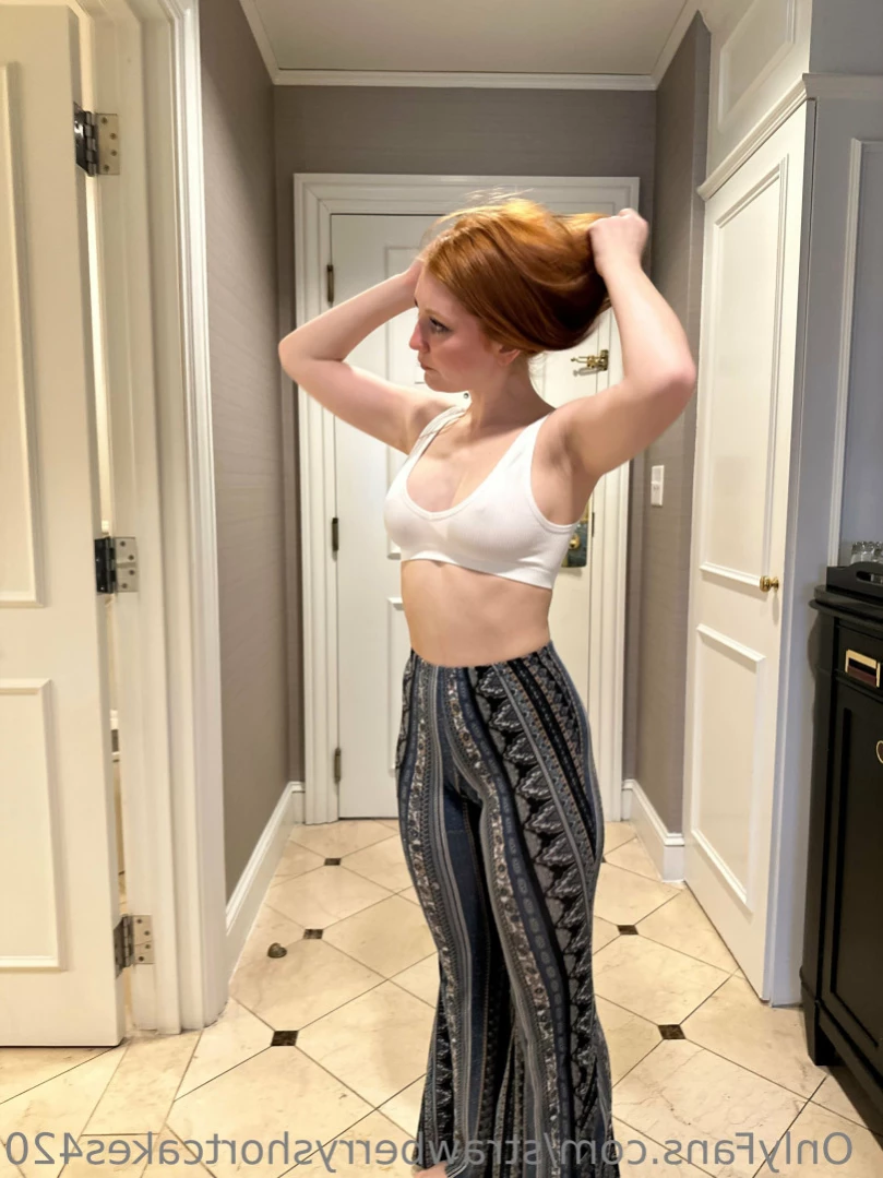 StrawberryshortCakes [ strawberryshortcakes420 ] Onlyfans leaked photo 13786296 on Hotleaks.tv