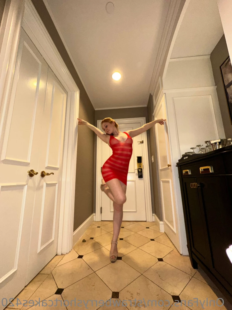 StrawberryshortCakes [ strawberryshortcakes420 ] Onlyfans leaked photo 14388186 on Hotleaks.tv