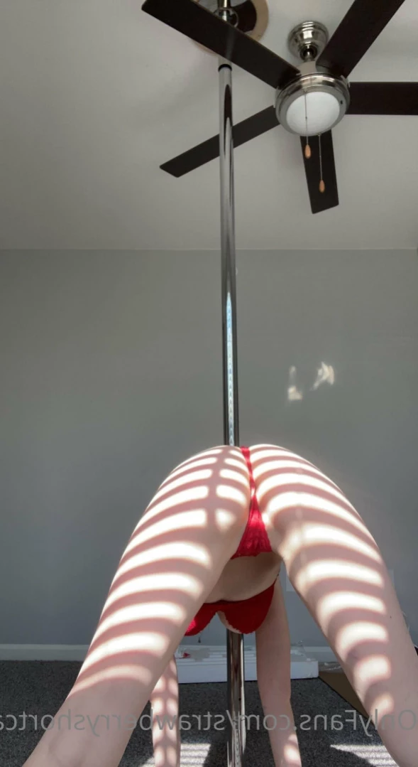StrawberryshortCakes [ strawberryshortcakes420 ] Onlyfans leaked photo 14388430 on Hotleaks.tv