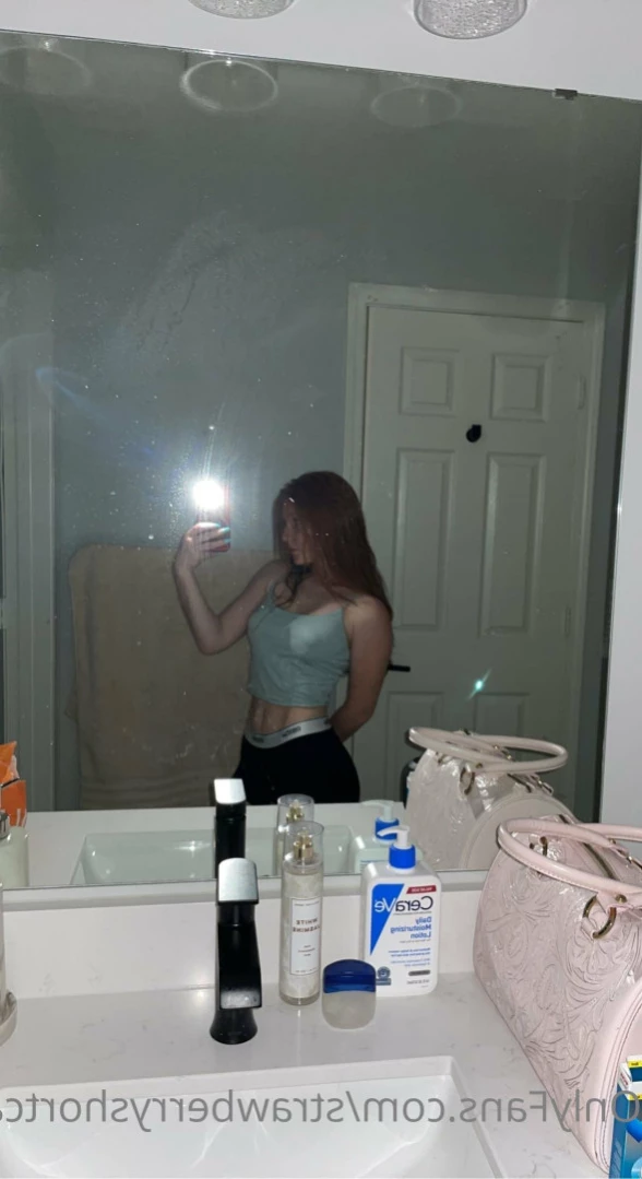 StrawberryshortCakes [ strawberryshortcakes420 ] Onlyfans leaked photo 14388840 on Hotleaks.tv
