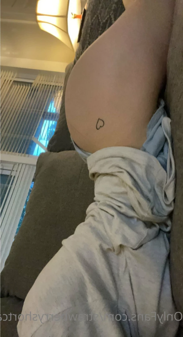 StrawberryshortCakes [ strawberryshortcakes420 ] Onlyfans leaked photo 14388876 on Hotleaks.tv