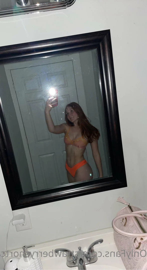 StrawberryshortCakes [ strawberryshortcakes420 ] Onlyfans leaked photo 15342779 on Hotleaks.tv