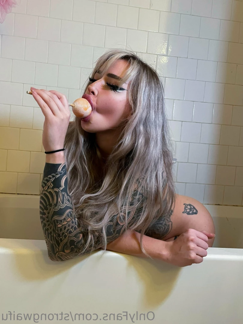 Strong Waifu Secret [ strongwaifu ] Onlyfans leaked photo 14395733 on Hotleaks.tv
