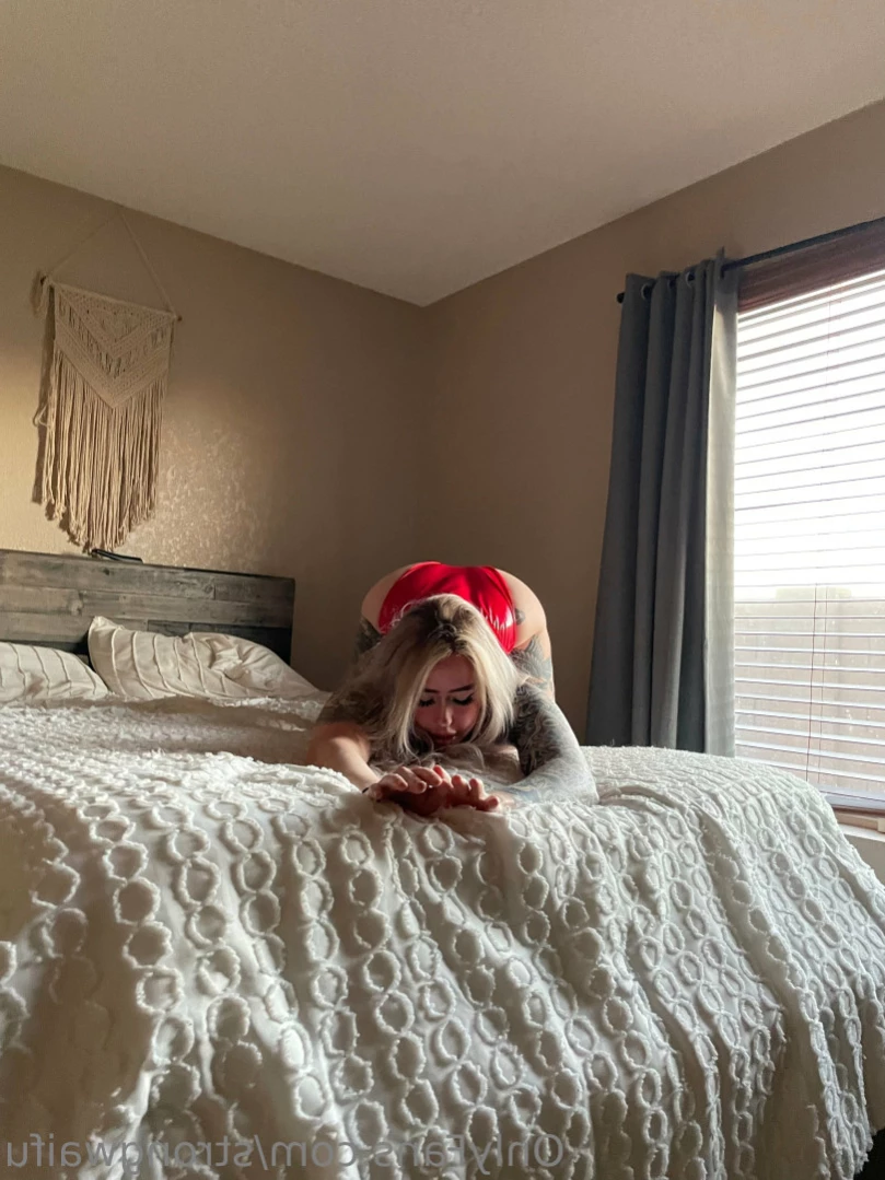 Strong Waifu Secret [ strongwaifu ] Onlyfans leaked photo 14395747 on Hotleaks.tv