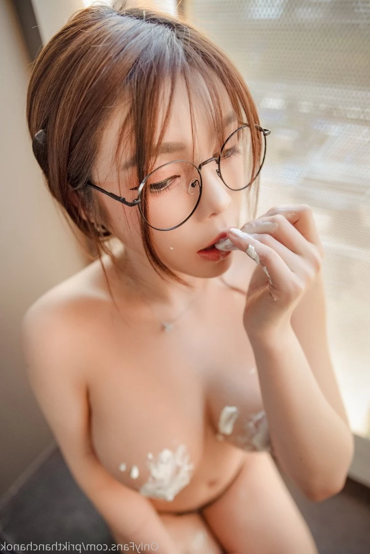 Thanchanok Prik [ prikthanchanok ] Onlyfans leaked photo 976425 on Hotleaks.tv