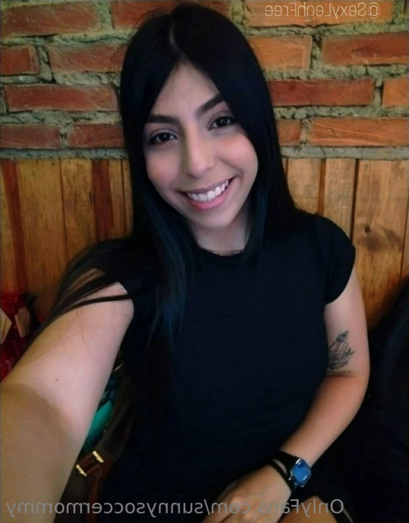 YOUR PETITE MOMMY 😍 [ sunnysoccermommy ] Onlyfans leaked photo 15218270 on Hotleaks.tv