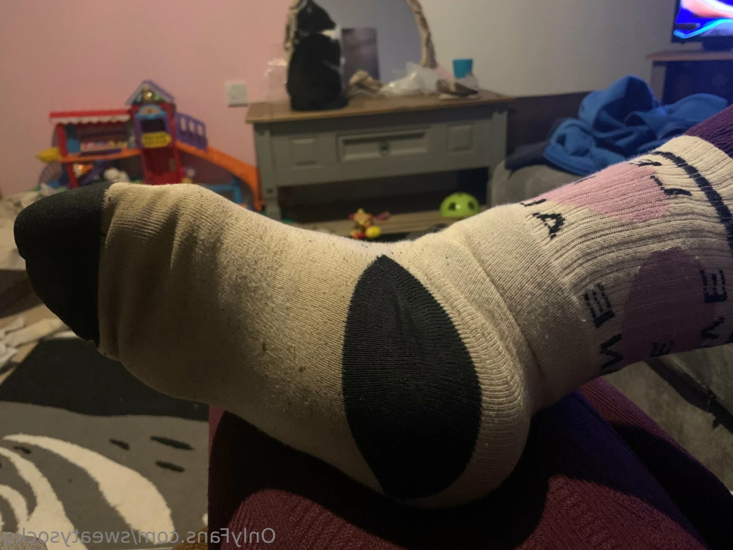 Sweaty Sock Queen [ sweatysockq ] Onlyfans leaked photo 10976838 on Hotleaks.tv